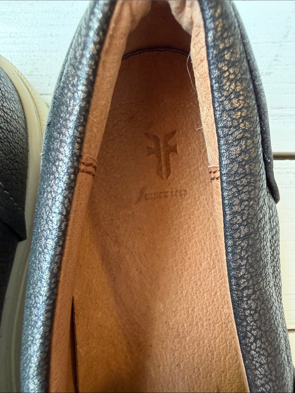 Frye Black Leather Slip-On Sneakers Metallic Pewter Grey size 6.5 - Picture 3 of 5